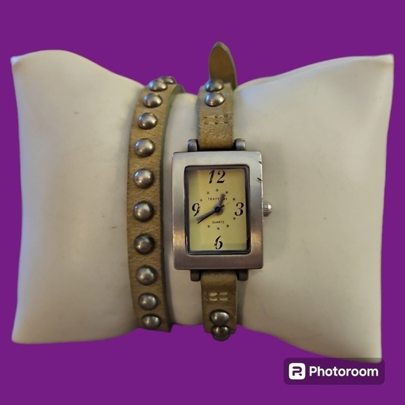 3/$30 Vintage TokyoBay Leather Studded Wrap Watch - Picture 1 of 7